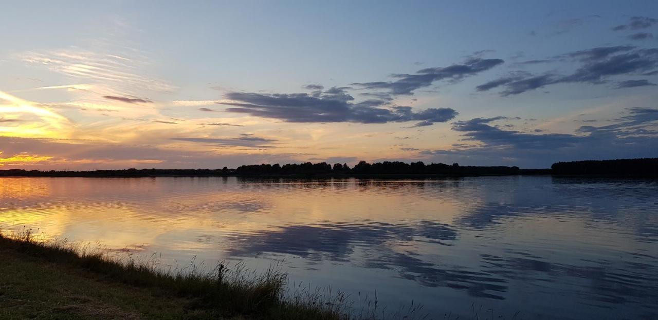 Slapen Aan De Voet Van De Molen Ovezande Exterior foto